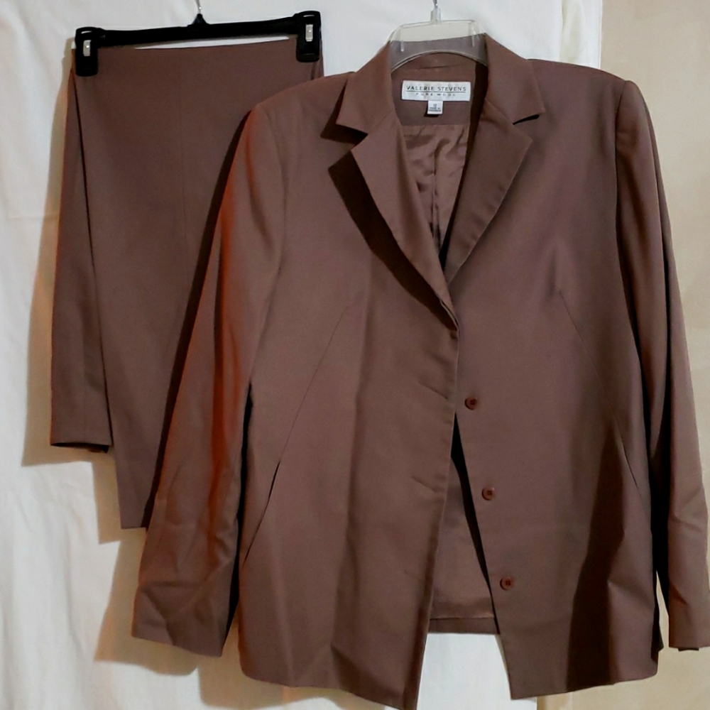 2 pc Women's Business Pantsuit